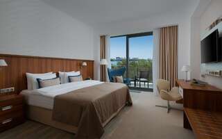 Гостиница Приморье Grand Resort Hotel 3* Геленджик Делюкс в пятизвездочном корпусе с видом на море-3