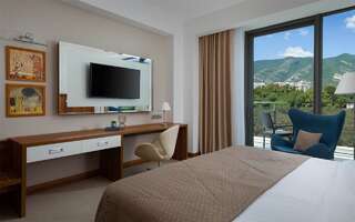 Гостиница Приморье Grand Resort Hotel 3* Геленджик Делюкс в пятизвездочном корпусе с видом на горы-4