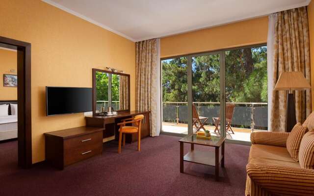 Гостиница Приморье Grand Resort Hotel 3* Геленджик-15